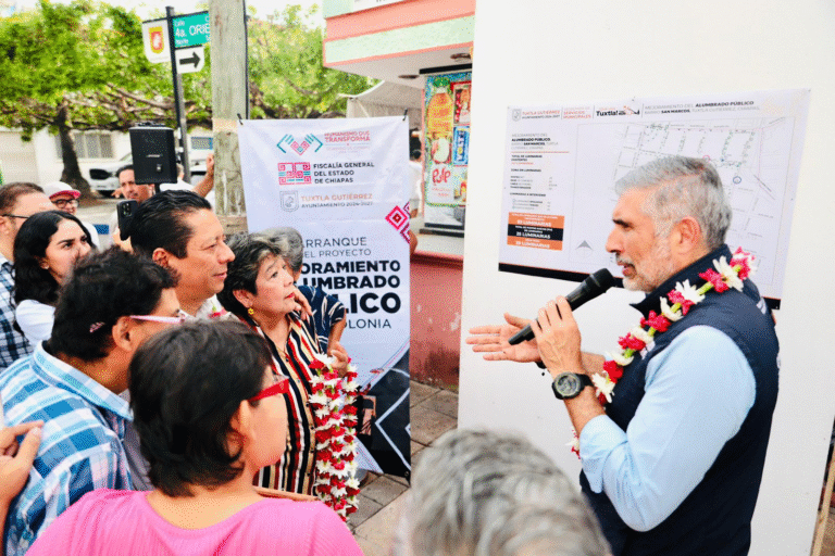 Continúa el Programa “Mejoramiento del Alumbrado Público”; ahora en el Barrio San Marcos, en Tuxtla