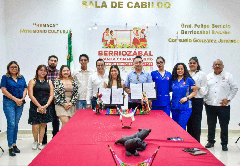 DIF Berriozábal firma convenio con el Colegio Español para fortalecer atención a personas vulnerables