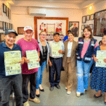 Berriozábal entrega actas de nacimiento extemporáneas a adultos mayores en el Día del Abuelo