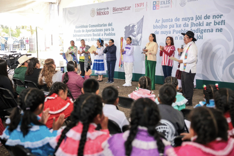 Claudia Sheinbaum entrega apoyos a pueblos indígenas y afromexicanos en Querétaro
