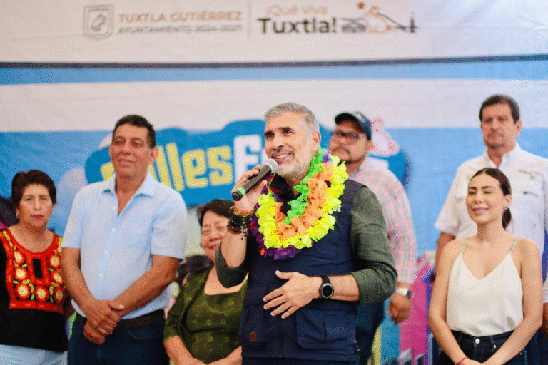 Ayuntamiento de Tuxtla inaugura nueva vialidad en la colonia Pistimbak