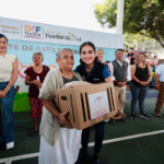 DIF Tuxtla impulsa autosuficiencia alimentaria con entrega de aves de traspatio en Albania Alta