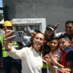 Claudia Sheinbaum pone en marcha trenes de repavimentación para modernizar carreteras federales