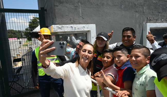 Claudia Sheinbaum pone en marcha trenes de repavimentación para modernizar carreteras federales