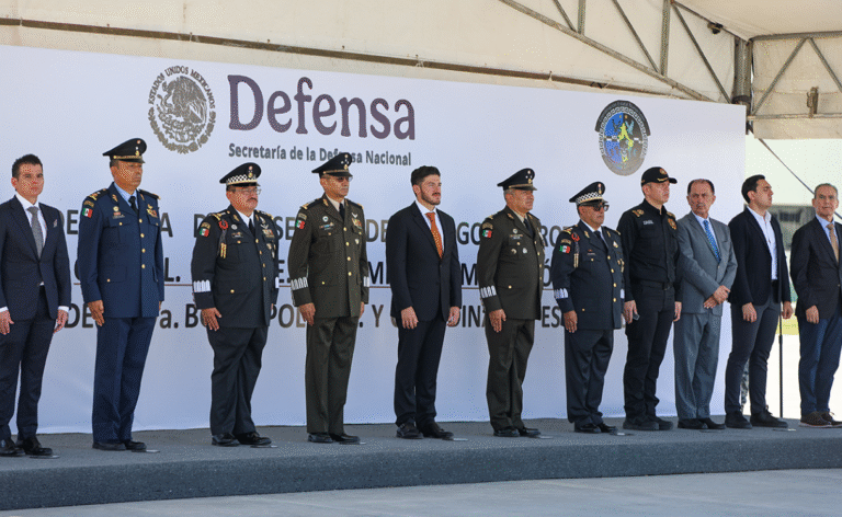 Reconoce Samuel García labor de fuerzas armadas en Nuevo León durante toma de protesta del nuevo Comandante de la GN