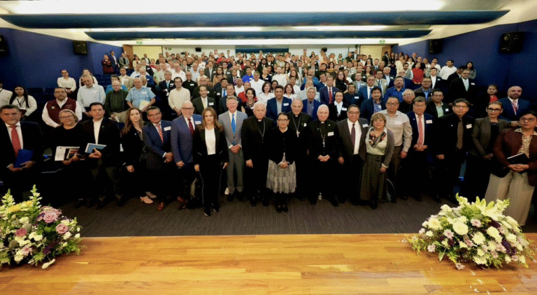 SEGOB facilita gestiones administrativas a asociaciones religiosas en un marco de respeto y legalidad