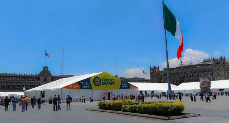 SAT supera expectativas en la Feria de Afores 2025 con más de 4 mil atenciones