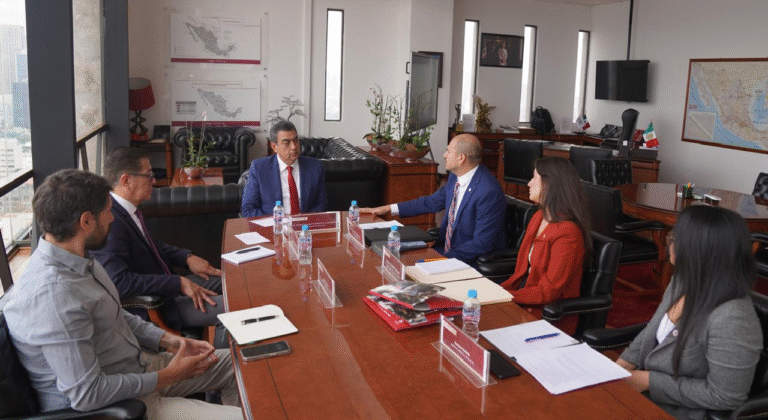 INM y Cruz Roja fortalecen coordinación para atención médica a personas migrantes