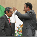 Impone Eduardo Ramírez Medalla “Rosario Castellanos” a Natalio Hernández Hernández