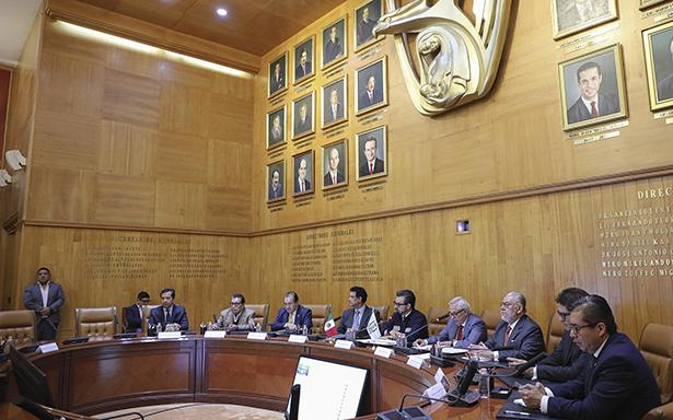 IMSS asegura mantenimiento de 763 elevadores en hospitales y oficinas con contrato plurianual