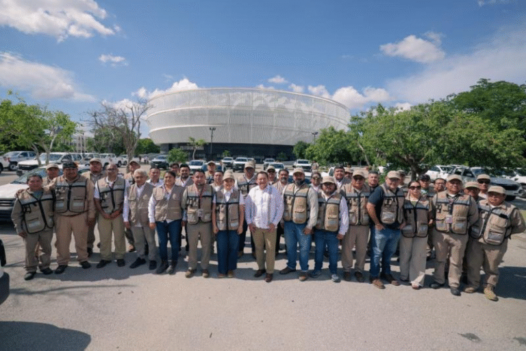 Yucatán refuerza fumigación masiva contra el dengue con 21 nuevos vehículos