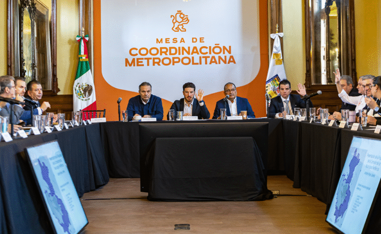Gobernador de Nuevo León llama a cerrar filas para mejorar seguridad, movilidad, aire y vivienda
