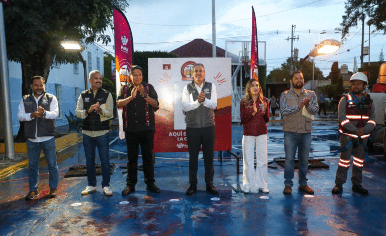 Puebla Brilla moderniza alumbrado público en San Pedro Zacachimalpa