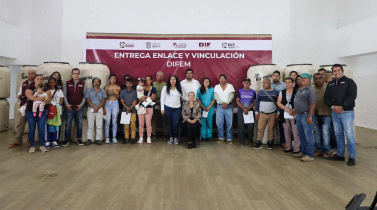 DIF Cuautitlán Izcalli entrega tinacos para mejorar calidad de vida de familias vulnerables