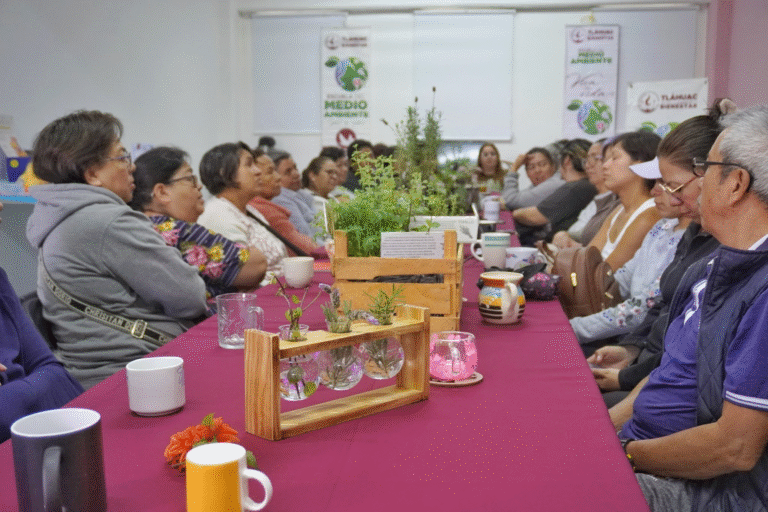 Tláhuac celebra la riqueza natural con el taller “La Dalia”