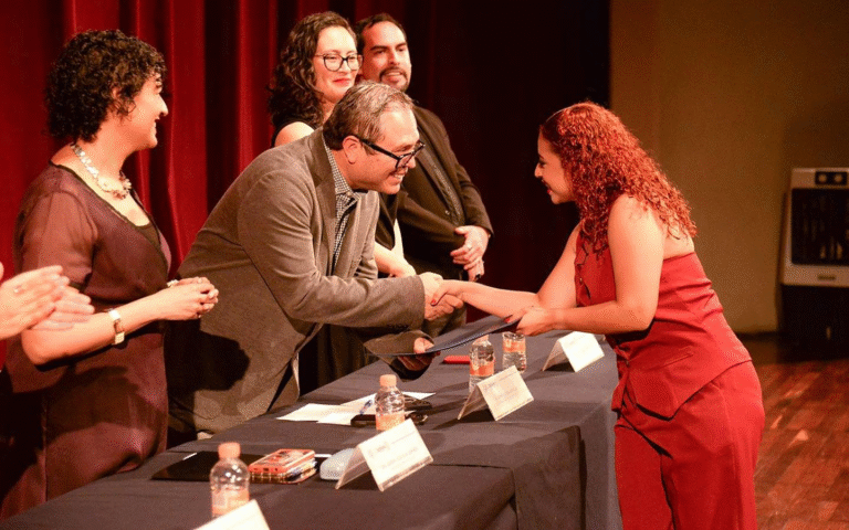 Rector de la UNACH celebra graduación de la Décima Generación de Danza