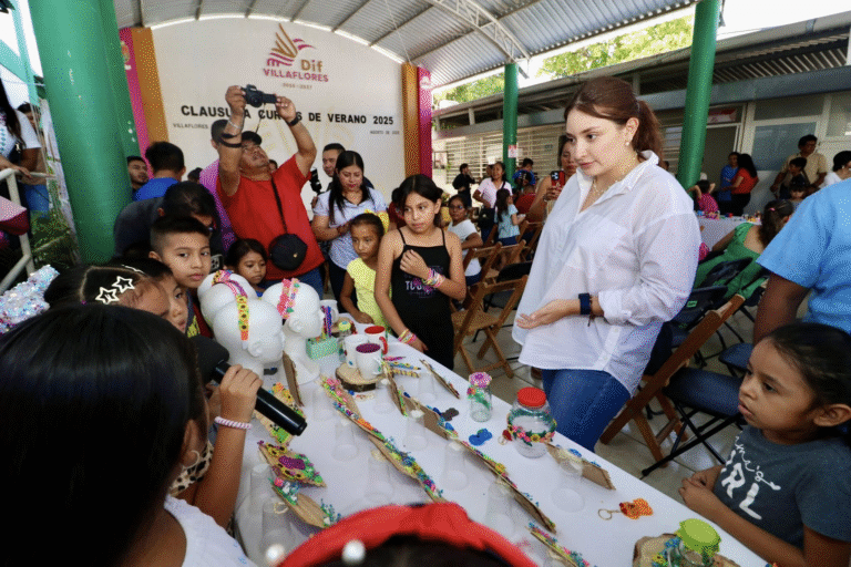 Valeria Rosales clausura Cursos de Verano 2025 del DIF en Villaflores