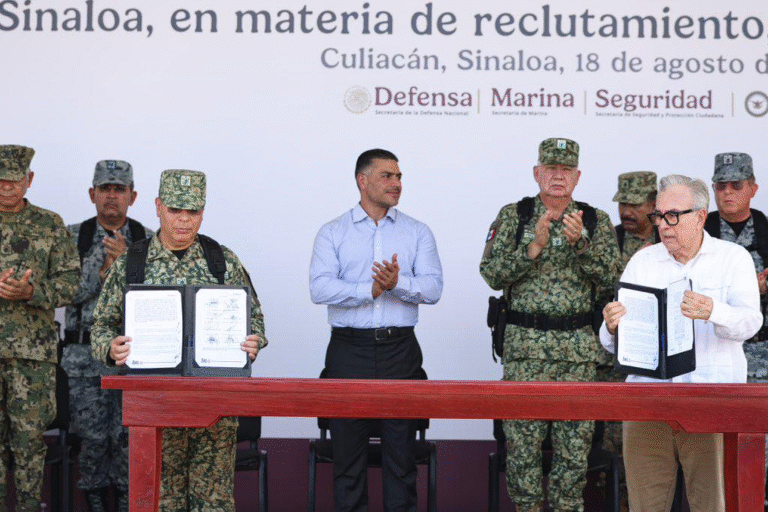 Fortalecen seguridad en Sinaloa con entrega de patrullas y convenio de capacitación