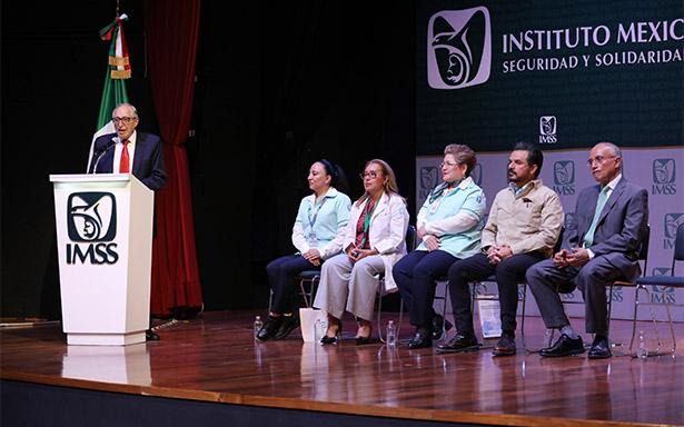 Reconocen labor de más de 33 mil asistentes médicas del IMSS; se instituye el Día Nacional de la Asistente Médica
