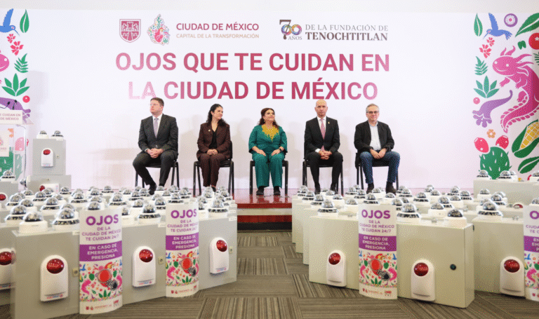 Clara Brugada entrega 30 mil videocámaras y 15 mil tótems; CDMX se convierte en la ciudad más videovigilada de América