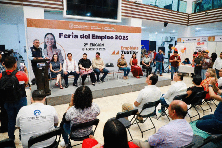 Más de 300 vacantes ofertadas en la Segunda Edición de la Feria del Empleo 2025 en Tuxtla