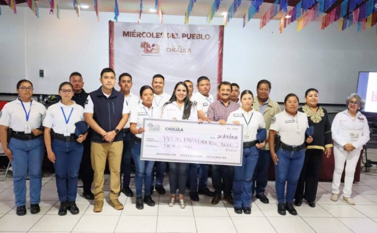 Gobierno de Cholula fortalece la seguridad con becas para cadetes de policía