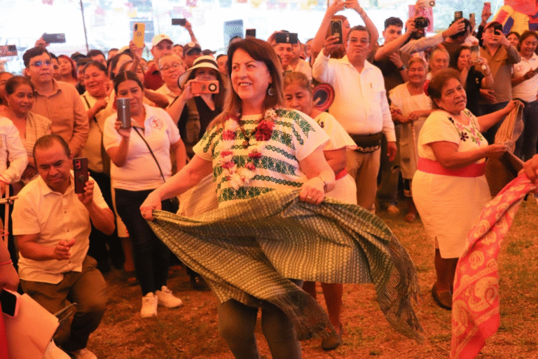 Margarita González Saravia reafirma compromiso con la identidad indígena en Xoxocotla