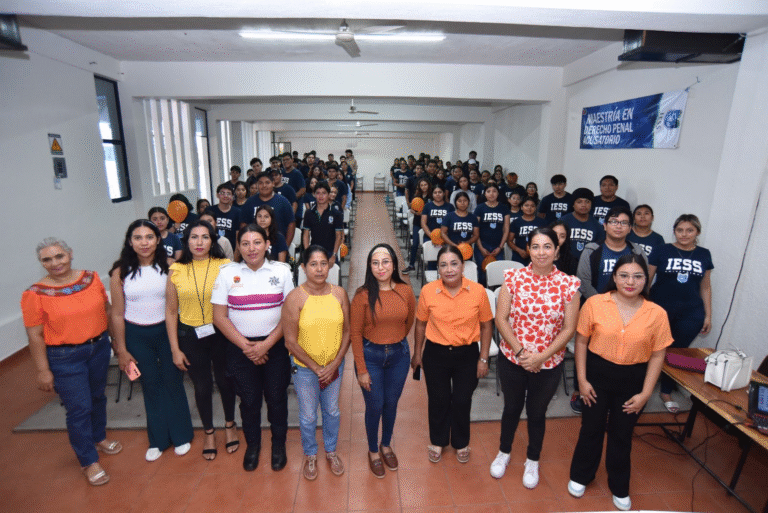 Villaflores conmemora Día Naranja con jornada de sensibilización en el Instituto de Estudios Superiores del Sureste