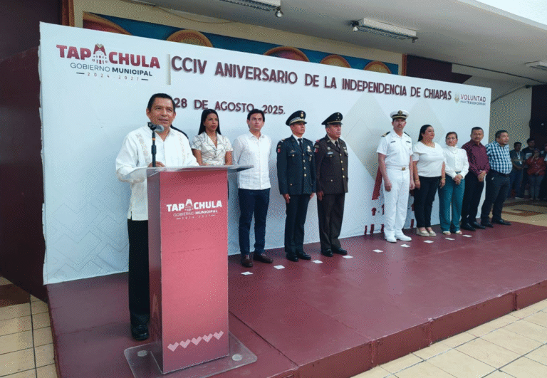 Tapachula conmemora el 204 aniversario de la Independencia de Chiapas con ceremonia cívica