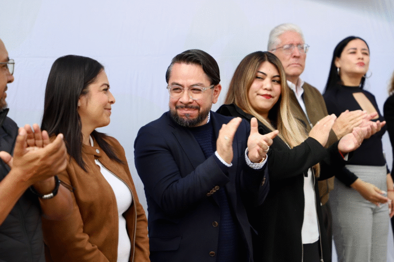 Gobierno de Cuautitlán Izcalli realiza ceremonia cívica en la Explanada Municipal