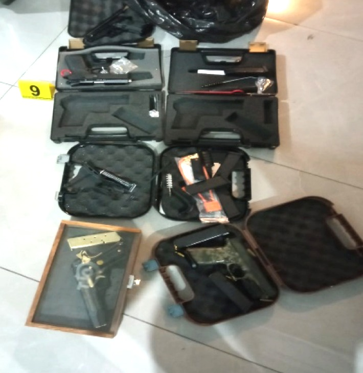 FGR logra vinculación a proceso contra 14 detenidos con armas, numerario y equipo táctico