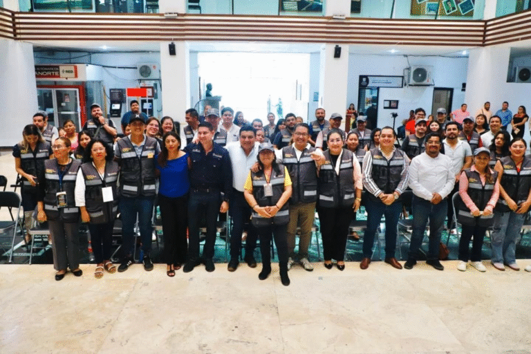 Ayuntamiento de Tuxtla Gutiérrez reconoce a alfabetizadores del programa “Tuxtla Puede”