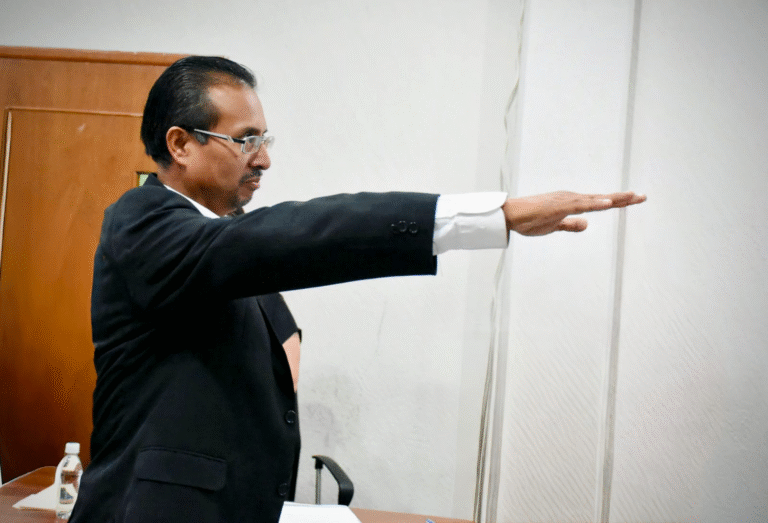 Carlos Romero Juárez rinde protesta como presidente auxiliar de El Moral en San Martín Texmelucan