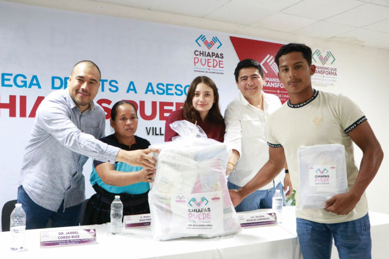 Valeria Rosales impulsa programa “Chiapas Puede” para erradicar el analfabetismo en Villaflores