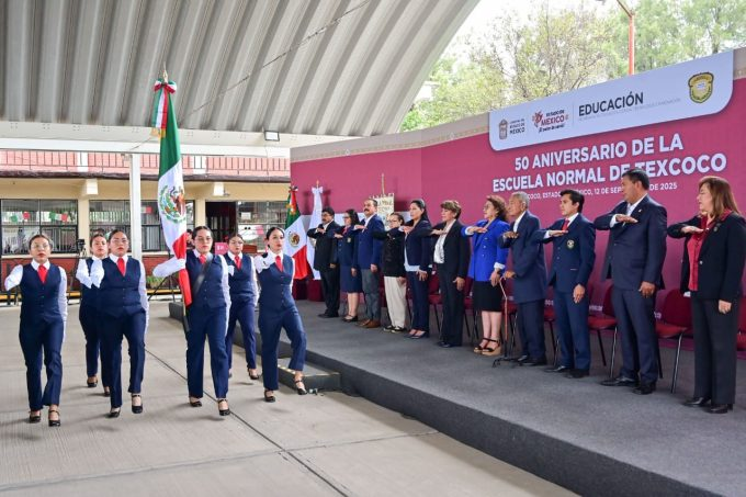 Delfina Gómez anuncia inversión de 55 mdp en educación durante aniversario de la Normal de Texcoco