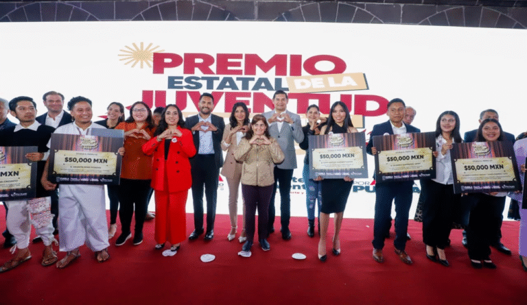 Puebla reconoce a jóvenes transformadores con el Premio Estatal de la Juventud “Vicente Suárez” 2025