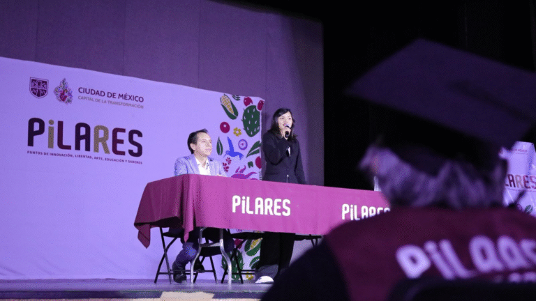 PILARES y Microsoft capacitan a más de 200 docentes en tecnologías digitales