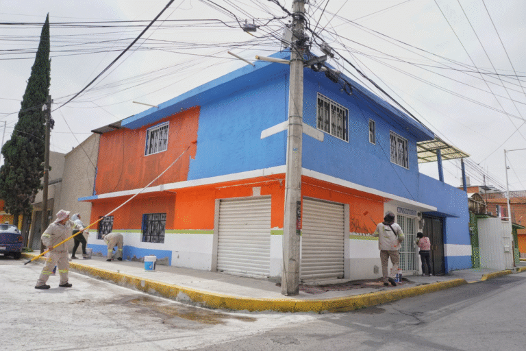 Avanza programa “Fachadas Lindas” en La Turba para mejorar la imagen urbana de Tláhuac