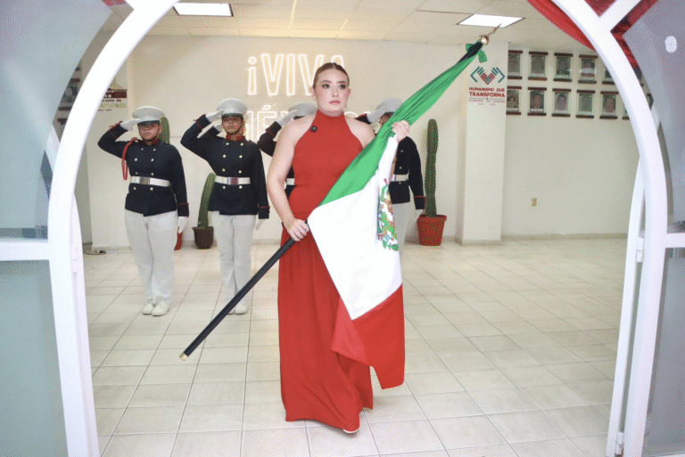 Valeria Rosales hace historia al dar el Grito de Independencia en Villaflores