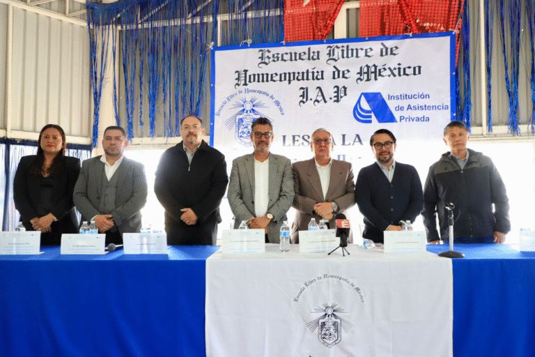 Daniel Serrano inaugura ciclo escolar en la Escuela Libre de Homeopatía de Cuautitlán Izcalli