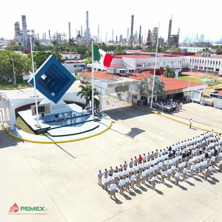 Refinería Salina Cruz celebra 46 años de operación y fortalece su seguridad con nuevo equipo