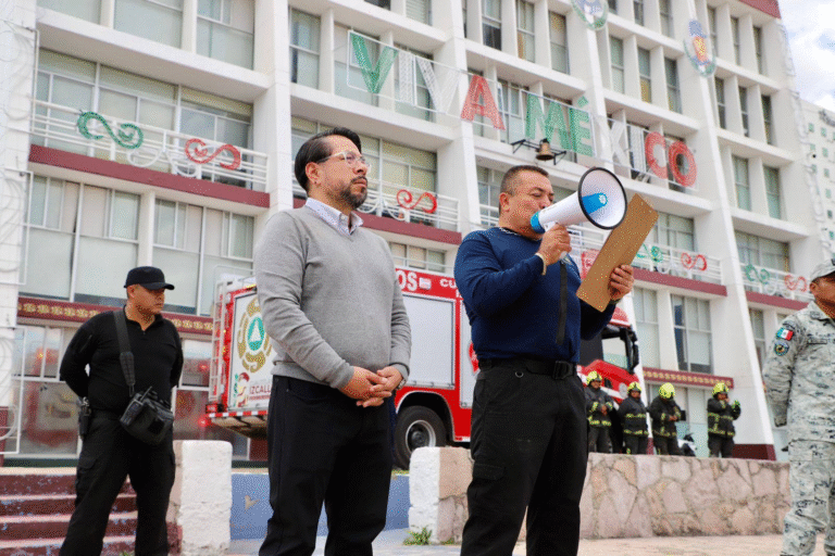 Cuautitlán Izcalli participa en el Simulacro Nacional con la evacuación de edificios públicos