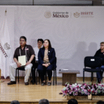 Martí Batres entrega constancias de finiquito a 263 acreditados del FOVISSSTE y destaca programa de condonaciones