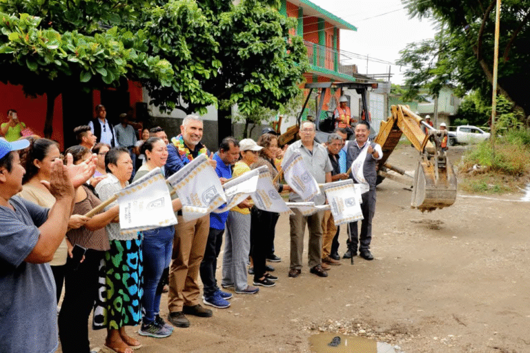 Ángel Torres da arranque a la modernización del Boulevard Emilio Rabasa en colonia Agua Azul