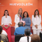 Secretaría de Salud entrega prótesis a pacientes de Cobertura Universal contra el Cáncer de Mama