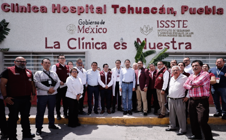 Martí Batres celebra mejoras en la Clínica Hospital del ISSSTE en Tehuacán