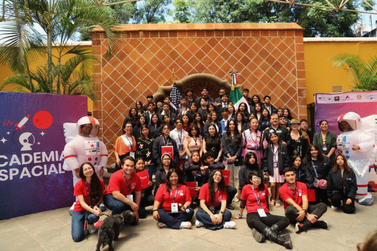 Concluye con éxito el Campamento Espacial en Álvaro Obregón: 60 estudiantes reciben certificación