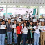 Gobierno de Puebla entrega becas de conectividad a estudiantes y deportistas