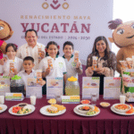 Huacho Díaz Mena entrega rehabilitación integral de primaria en Progreso al inicio del ciclo escolar