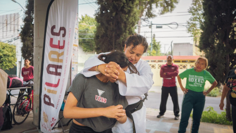 Clase Masiva de Defensa Personal para Mujeres llega al Monumento a la Revolución